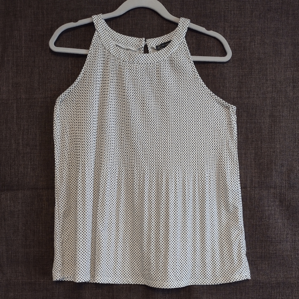Adrianna Papell Sleeveless Pleated Halter Top  White and Black Size Medium